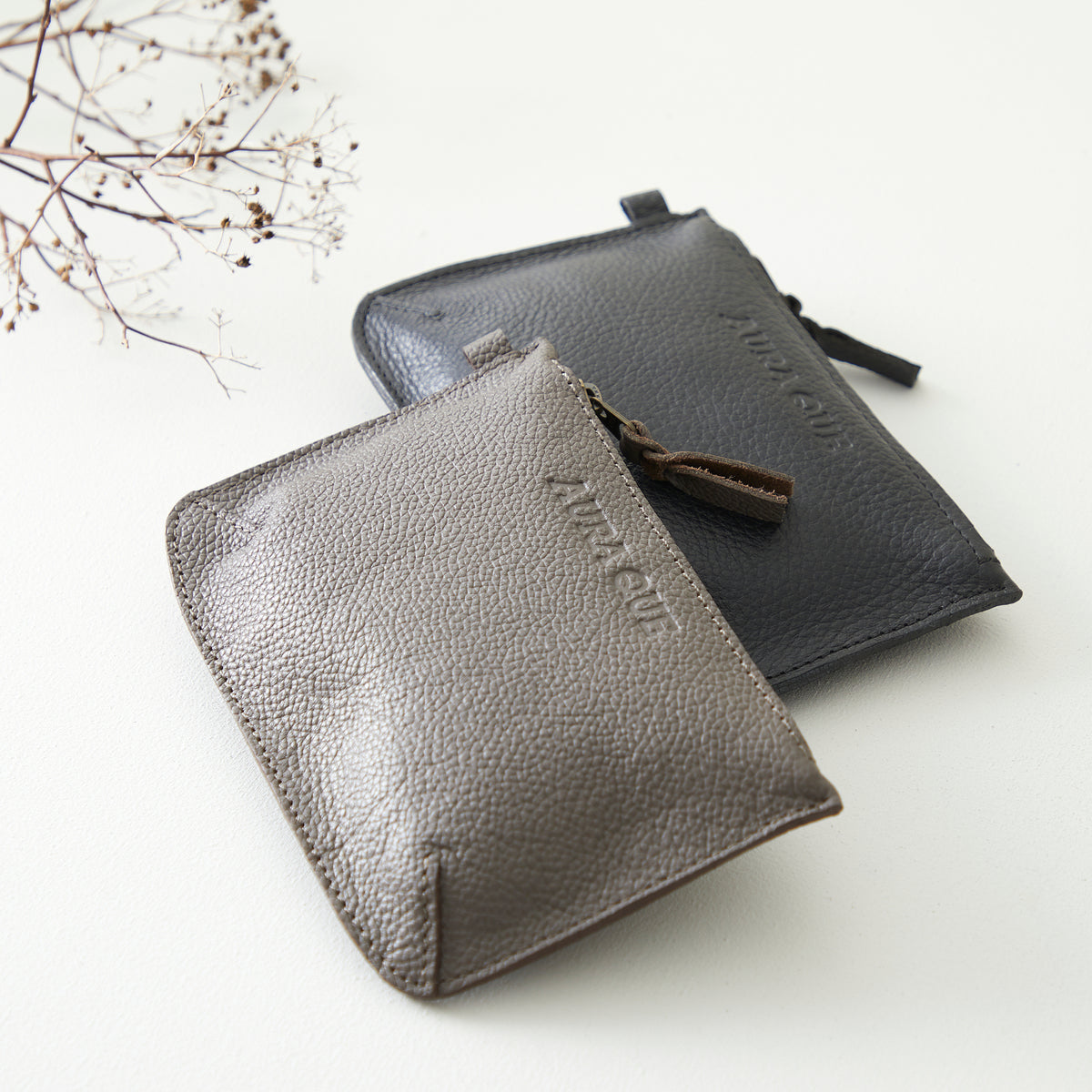 Get a hold of these classic coin purses. Shop the Auria coin purse at