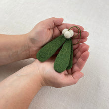 LISSO 100% Wool Felt Mistletoe Christmas Decor