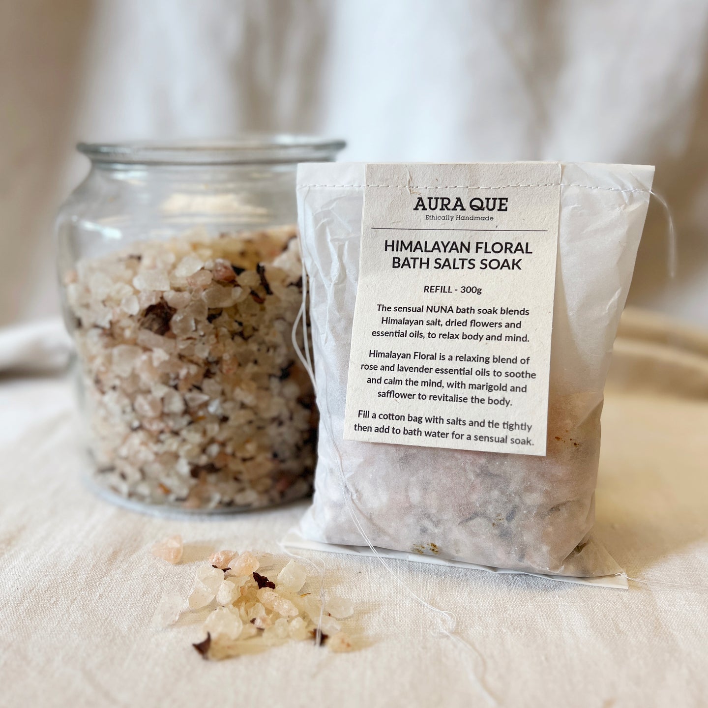 NUNA Relaxing Fragrant Himalayan Salt Bath Soak